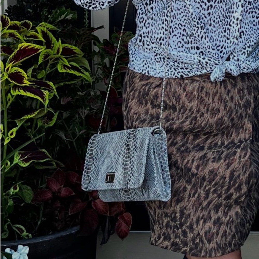E⃨l⃨l⃨i⃨o⃨t⃨t⃨ L⃨u⃨c⃨c⃨a⃨ Exotic Snakeskin Styled LEATHER Bag